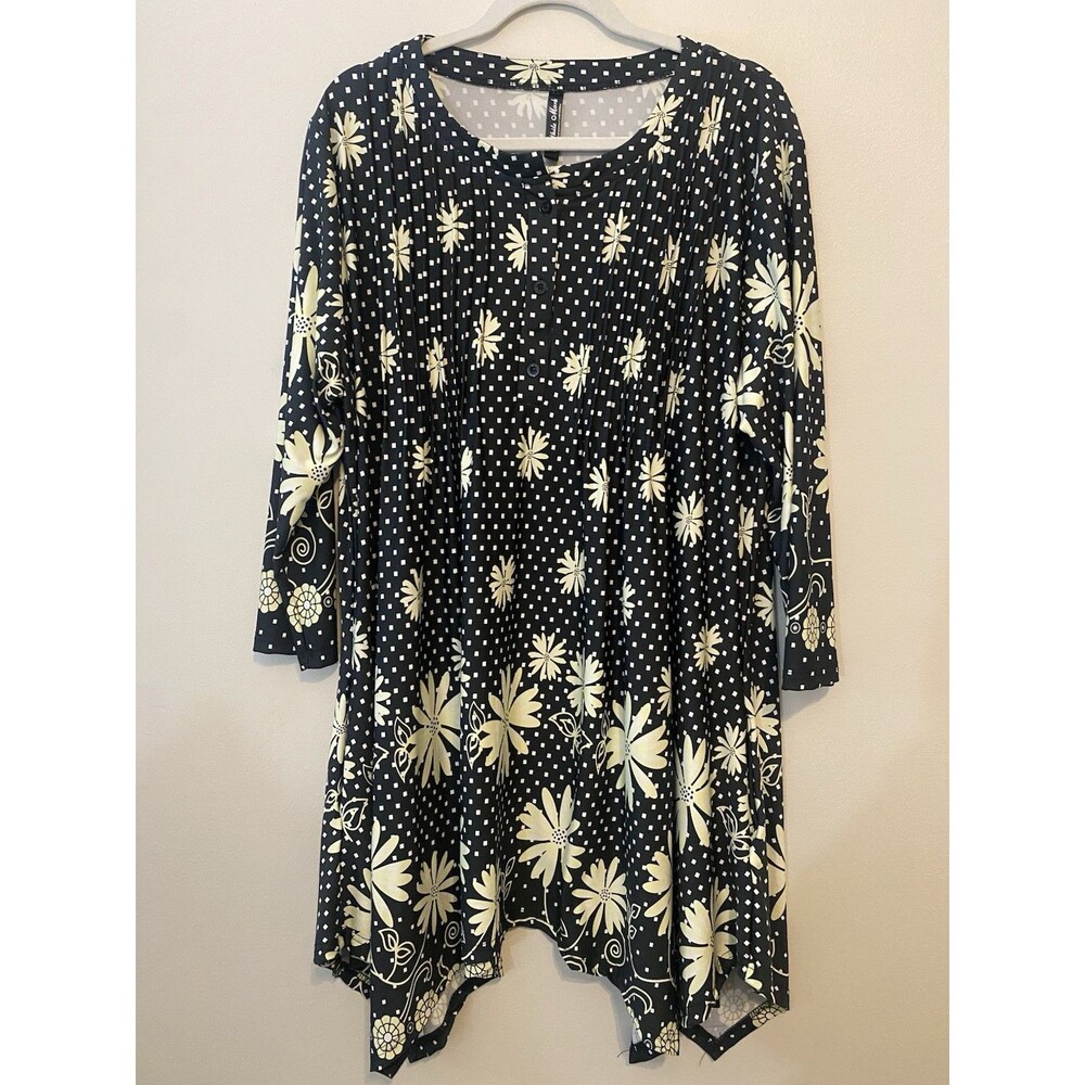 White Mark Multicolored Light Yellow Flowers  Tunic Blouse 3X with  pockets